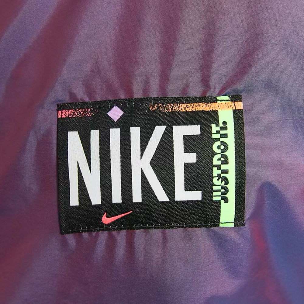 Women’s Nike Woven Pullover Jacket - Picture 4 of 6